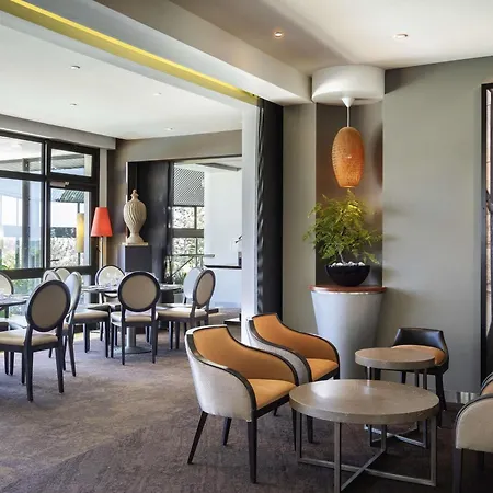 Novotel Amboise-2